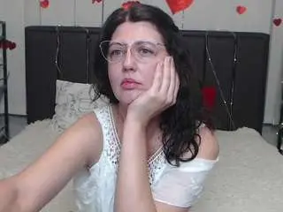 Rosehille  live sex cam