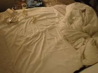 Voyeurcam-julmodels-whitebed-1  live sex cam