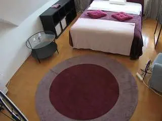 Voyeurcam-julmodels-whitebed-1  live sex cam