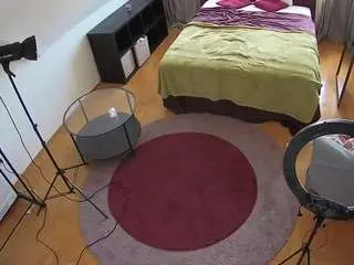Voyeurcam-julmodels-whitebed-1  live sex cam