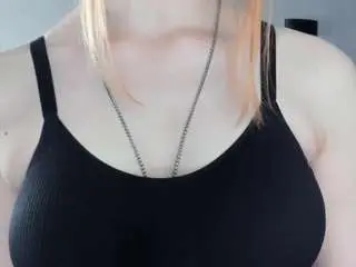 Evitajustice  live sex cam