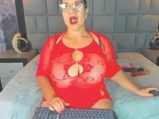 Your-lady-milf  live sex cam