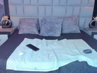 Your-lady-milf  live sex cam