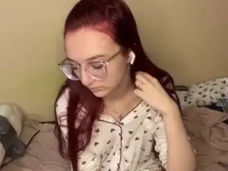 Adenaharens  live sex cam