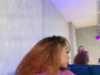 Dannaglow  live sex cam