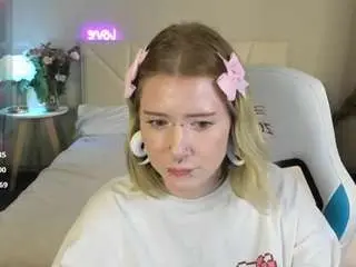 Elira-vane  live sex cam