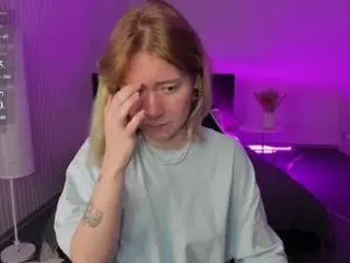 Elira-vane  live sex cam