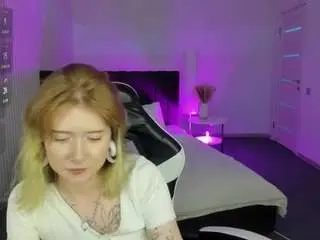 Elira-vane  live sex cam