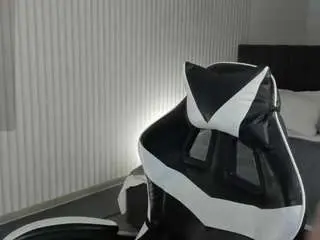Elira-vane  live sex cam
