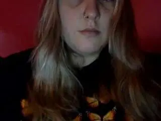 Thicc-tattooed-bitch  live sex cam