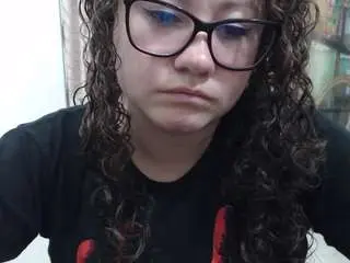 Curly-greeneyed  live sex cam