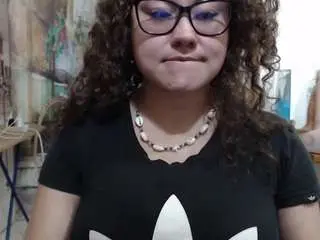 Curly-greeneyed  live sex cam