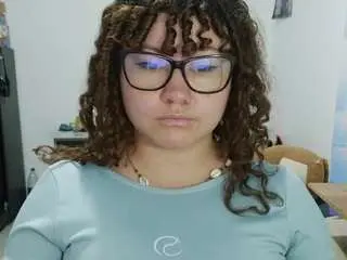 Curly-greeneyed  live sex cam