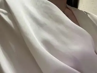 Vivianherdon  live sex cam