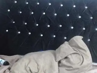 Brisnymunds  live sex cam