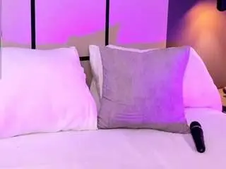 Mia-collins96  live sex cam