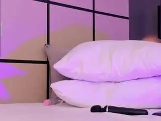 Mia-collins96  live sex cam