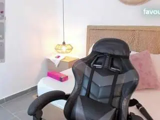 Mia-collins96  live sex cam