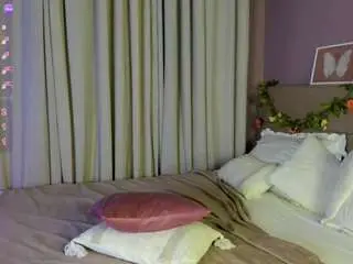 Rina-panic  live sex cam