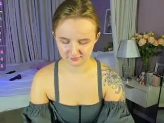 Rina-panic  live sex cam