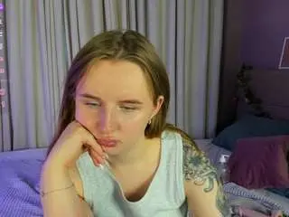 Rina-panic  live sex cam
