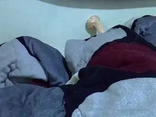 Sexym101  live sex cam