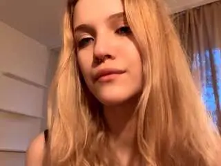 Suzettedillon  live sex cam