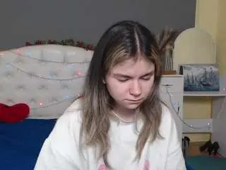Tinaredly  live sex cam