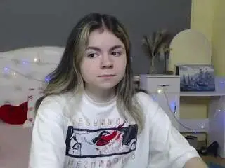 Tinaredly  live sex cam