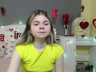 Tinaredly  live sex cam