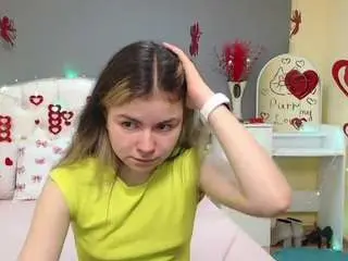 Tinaredly  live sex cam