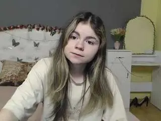 Tinaredly  live sex cam