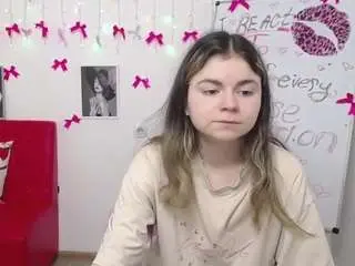 Tinaredly  live sex cam