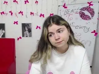 Tinaredly  live sex cam