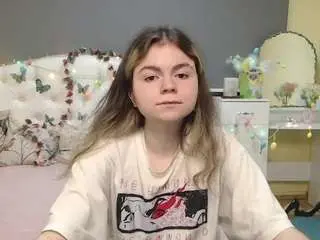 Tinaredly  live sex cam