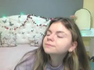 Tinaredly  live sex cam