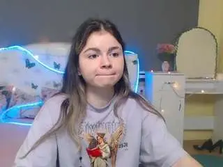 Tinaredly  live sex cam