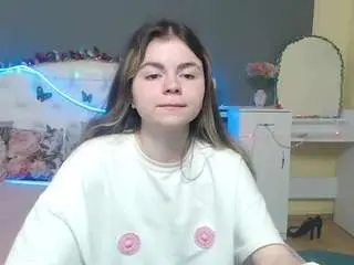Tinaredly  live sex cam