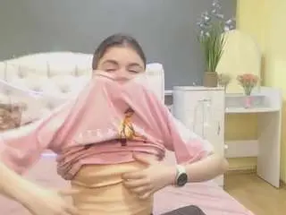 Tinaredly  live sex cam