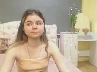 Tinaredly  live sex cam