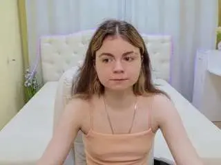 Tinaredly  live sex cam
