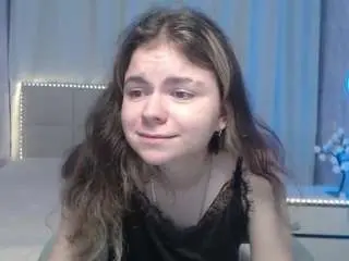 Tinaredly  live sex cam