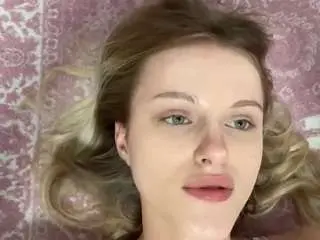 Denissetinnin  live sex cam