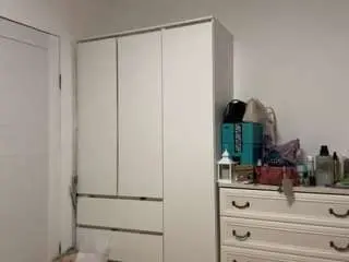 Denissetinnin  live sex cam