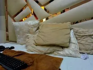 Hellen-slutty  live sex cam