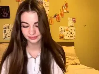 Laurynersery  live sex cam