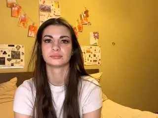 Laurynersery  live sex cam