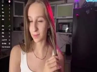 Oraleeprouty  live sex cam