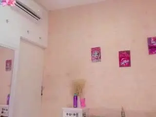 Saraa-colliins  live sex cam