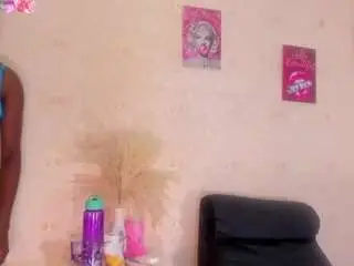 Saraa-colliins  live sex cam
